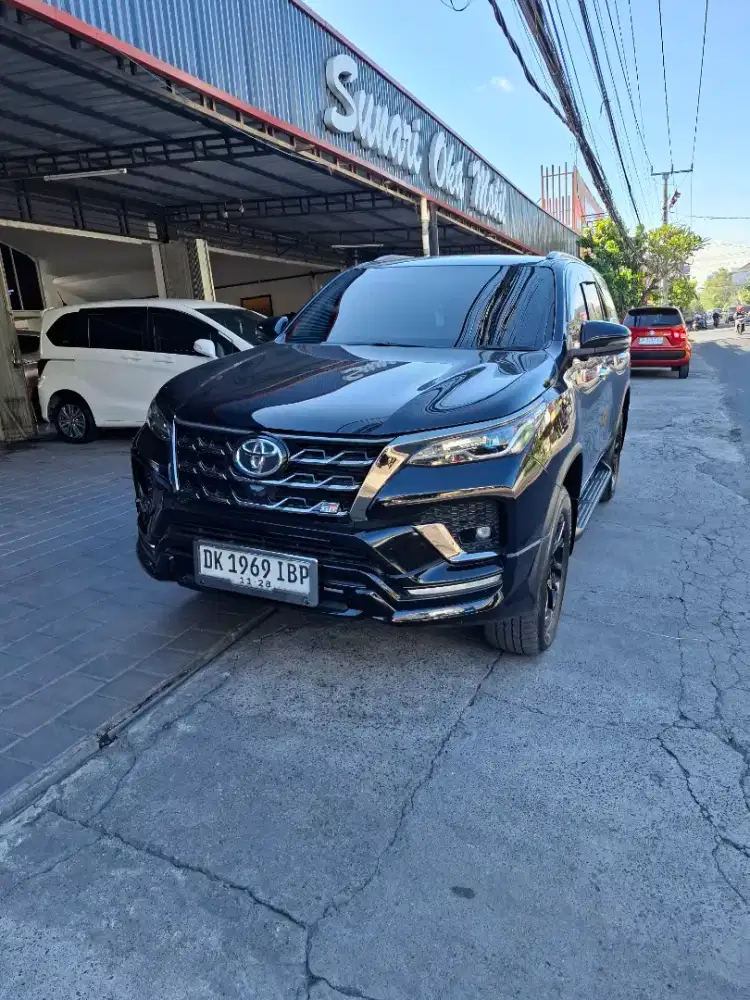 FORTUNER VRZ GR 2.8 HITAM