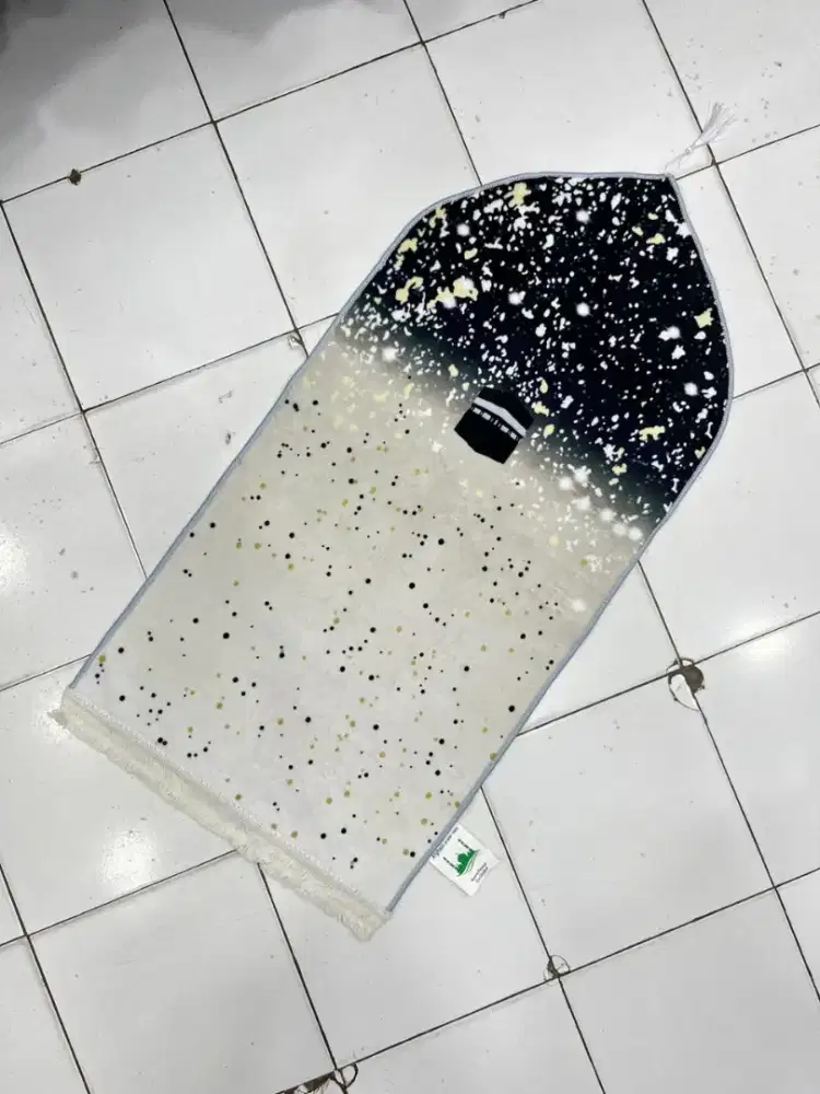 Menjual sajadah dengan berbagai macam model sajadah