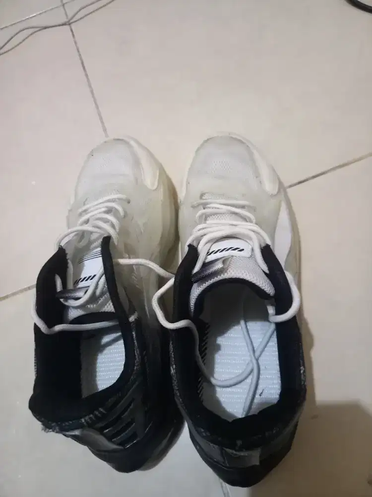Sepatu fashion dijual aja