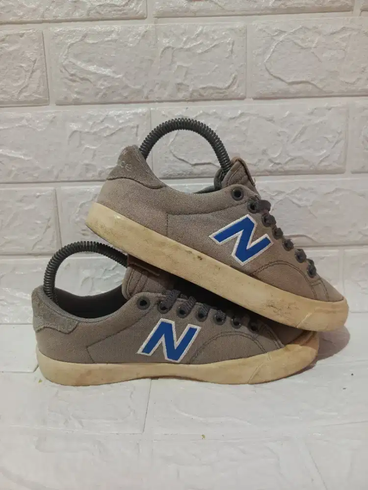 New Balance 210 neutral grey blue