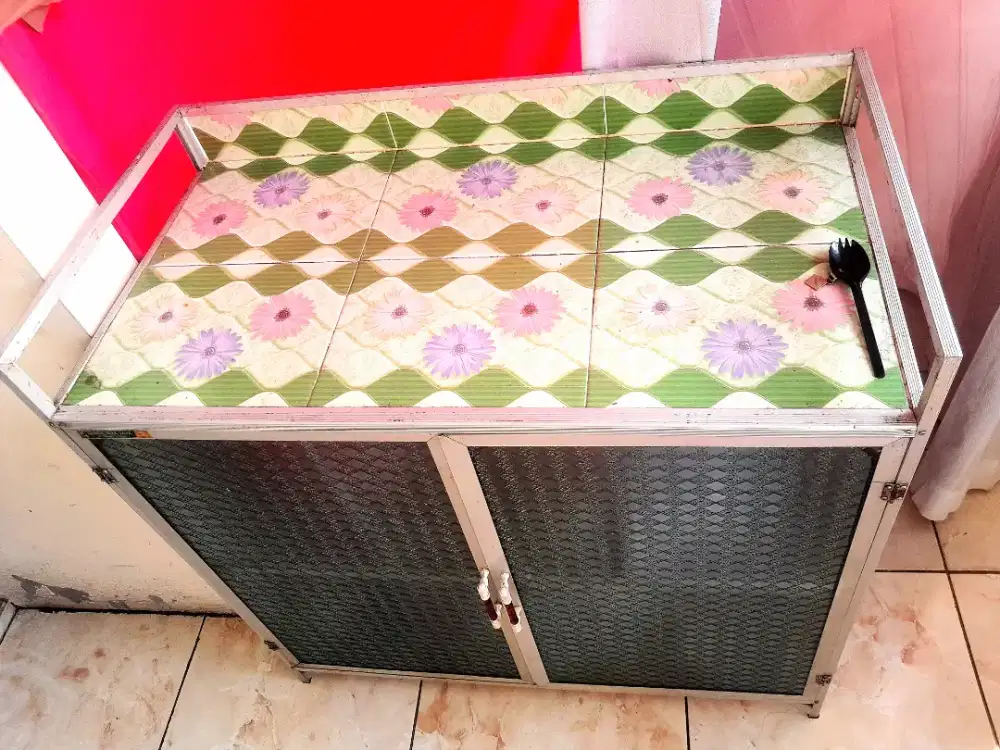 RAK PIRING DAN KOMPOR