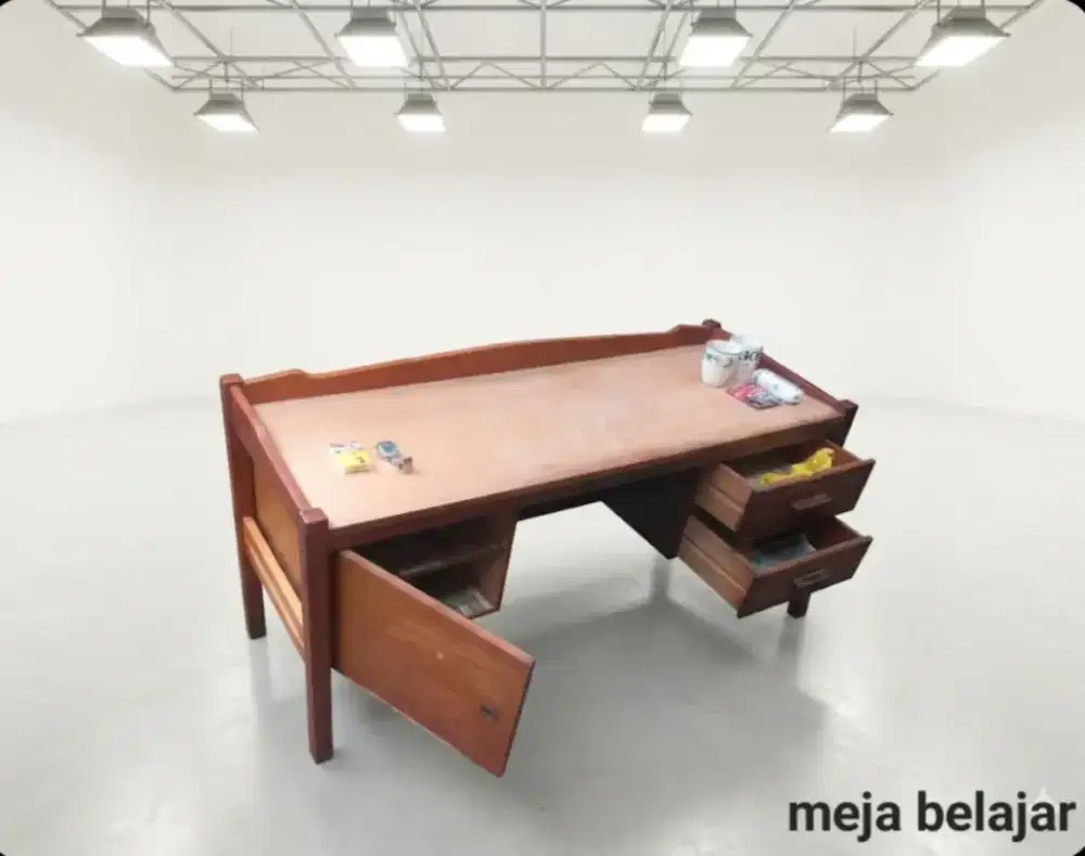 Meja belajar jati Klasik