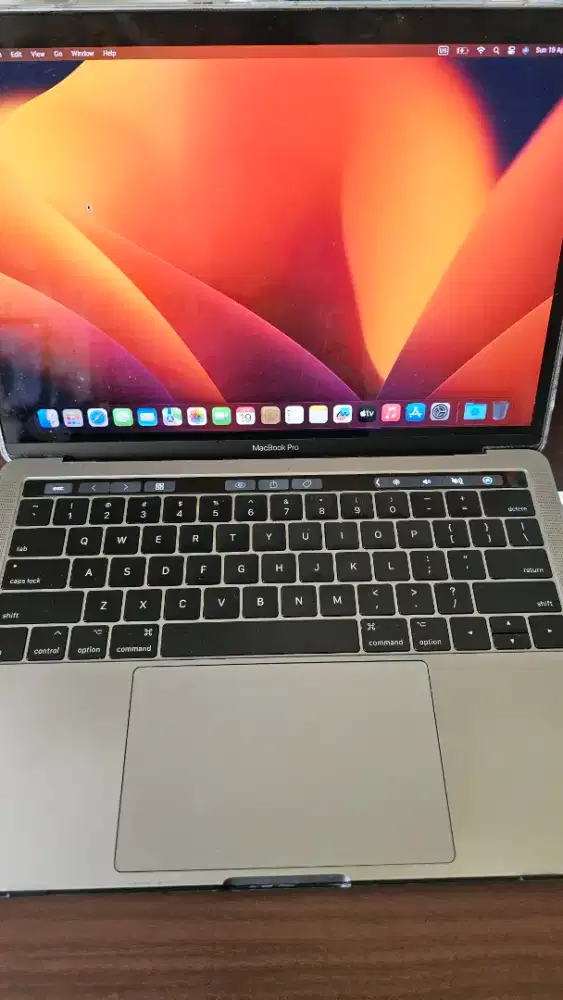 Macbook pro i5 touchbar 8/256 gb