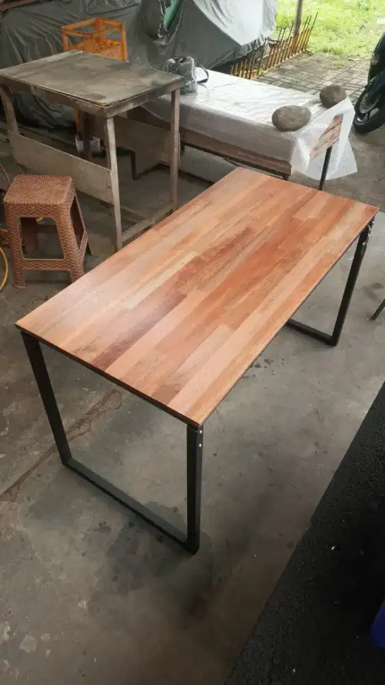 MEJA PREMIUM AESTHETIC 700.000 JADI 557.000 !