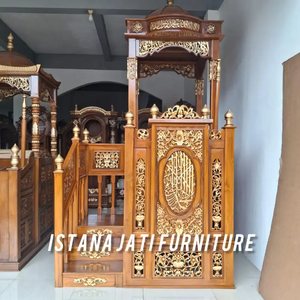 Mimbar masjid tangga samping ukir besar