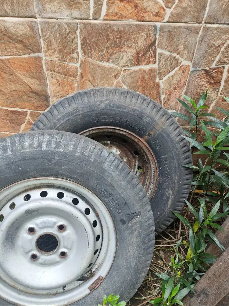 Jual pelek ban pickup 4 pcs berikut banh tubles