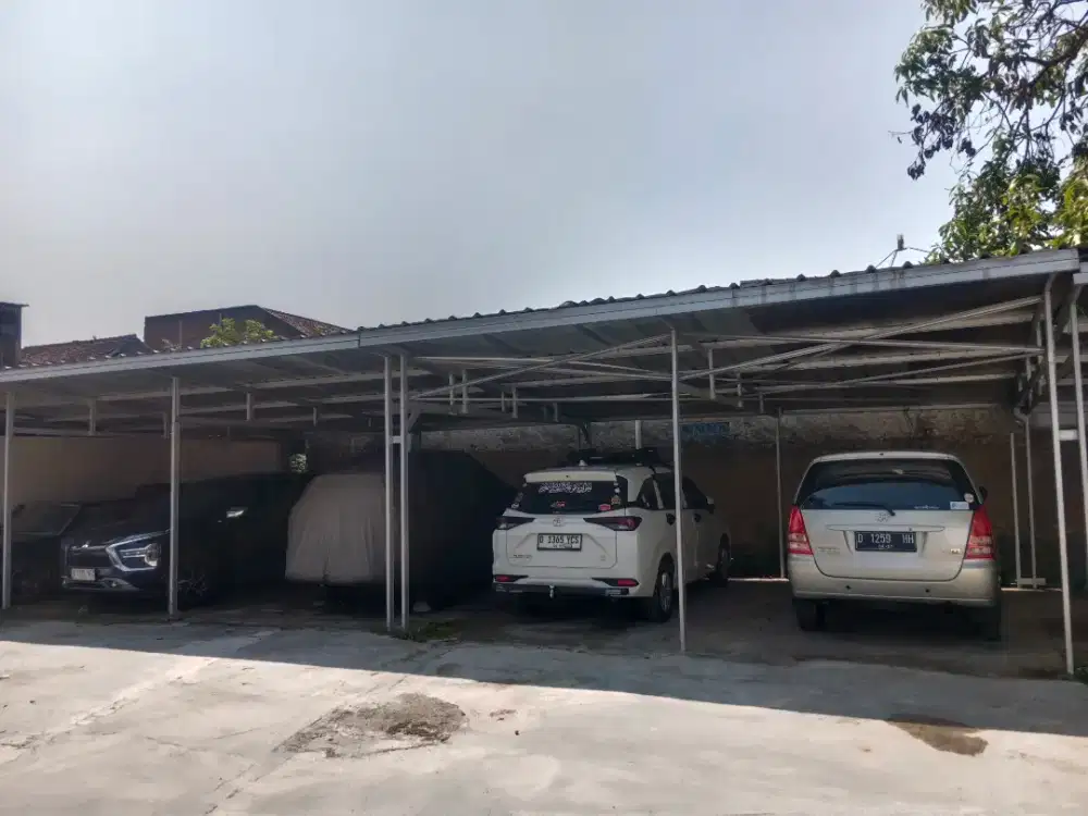 Sewa garasi mobil