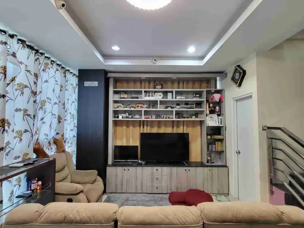 Penthouse 2Lt Puri Parkview Jakbar 110m2