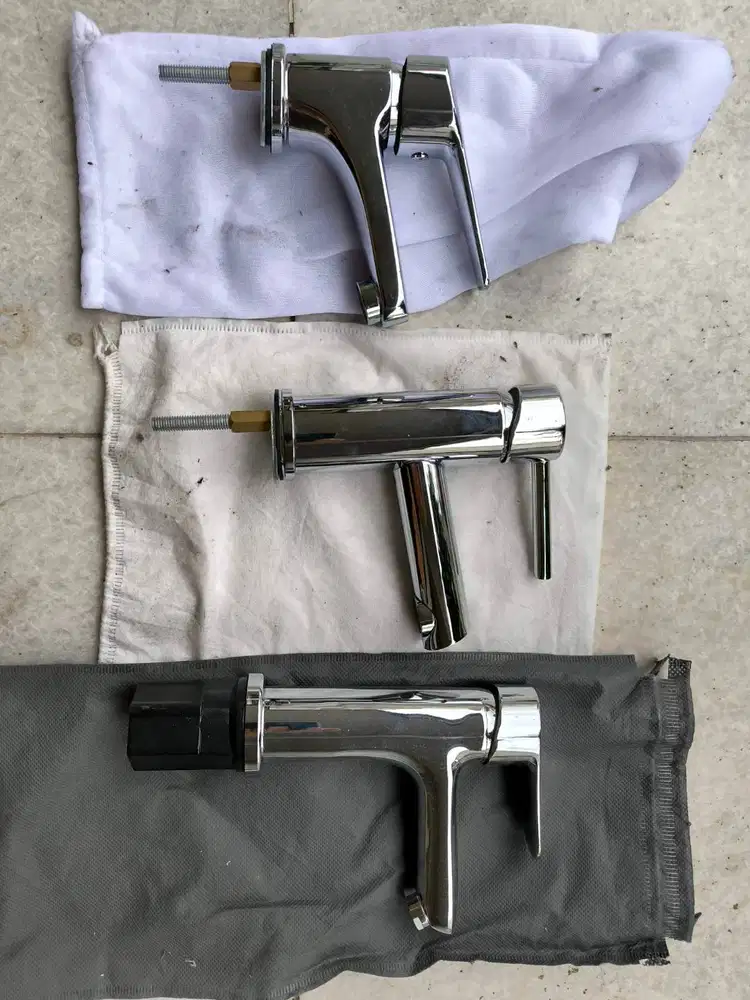 Kran wastafel panas dingin