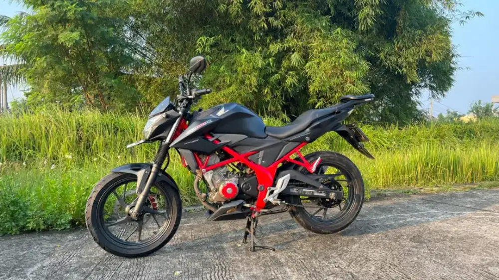 Honda CB150R Streetfire 2017