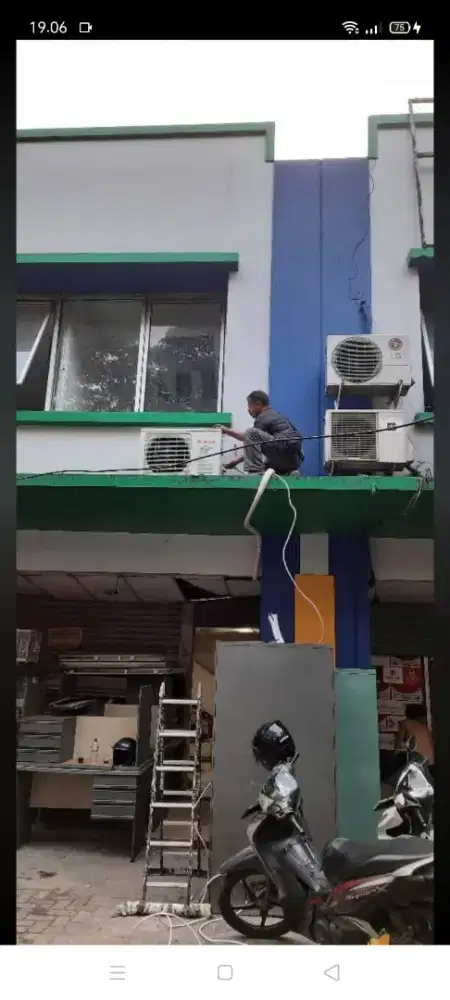 Jasa servis AC kulkas mesin cuci kompa air dll bergaransi