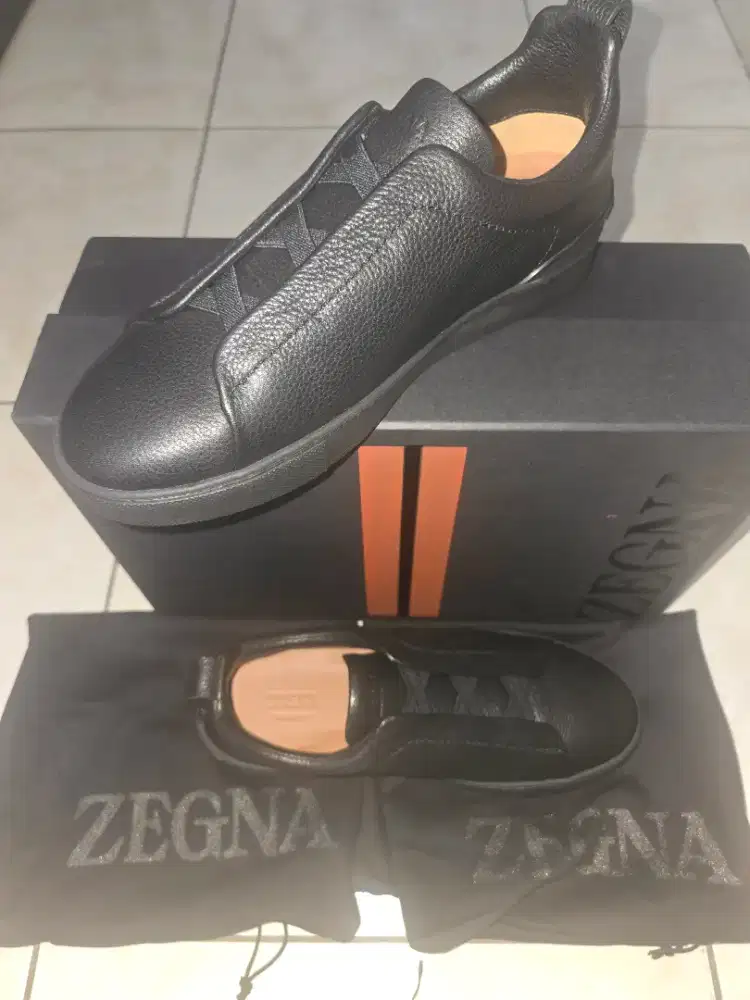 Sepatu zegna pria