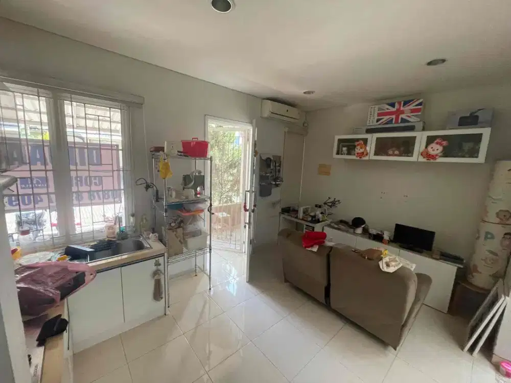 Dijual Cepat Rumah 2 lantai di Vanya Park BSD