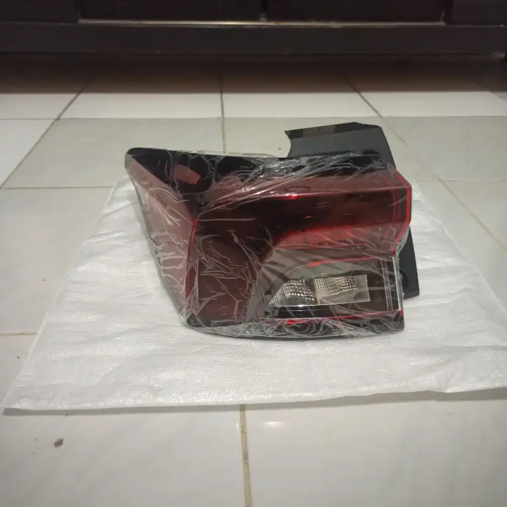 Stoplamp kiri avanza/xenia Allnew