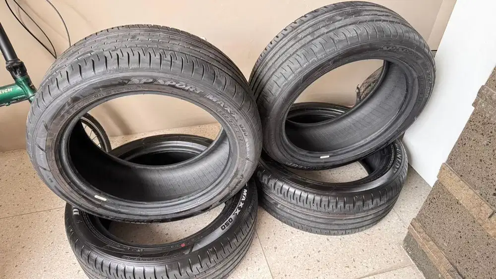 BAN ORIGINAL ZENIX Q 2026 – KONDISI 95% (LIKE NEW)