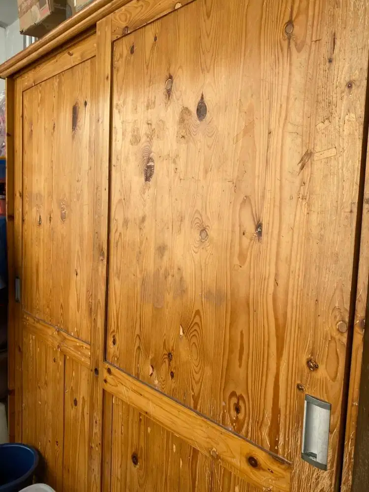 Lemari kayu 2 pintu