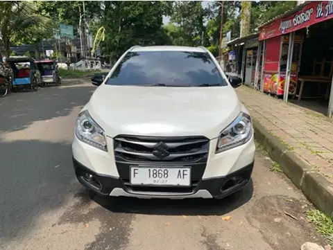 Suzuki SX4 2016 Bensin