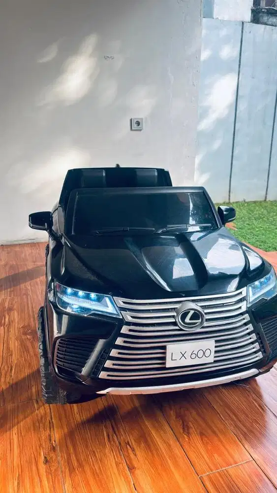 Mobil Aki Anak Lexus LX600