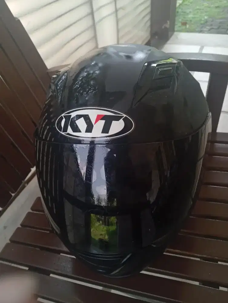 jual helm kyt (bekas)