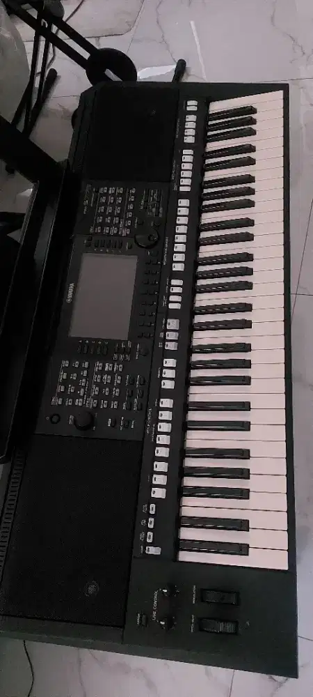 Keyboard yamaha Psr-S 775
