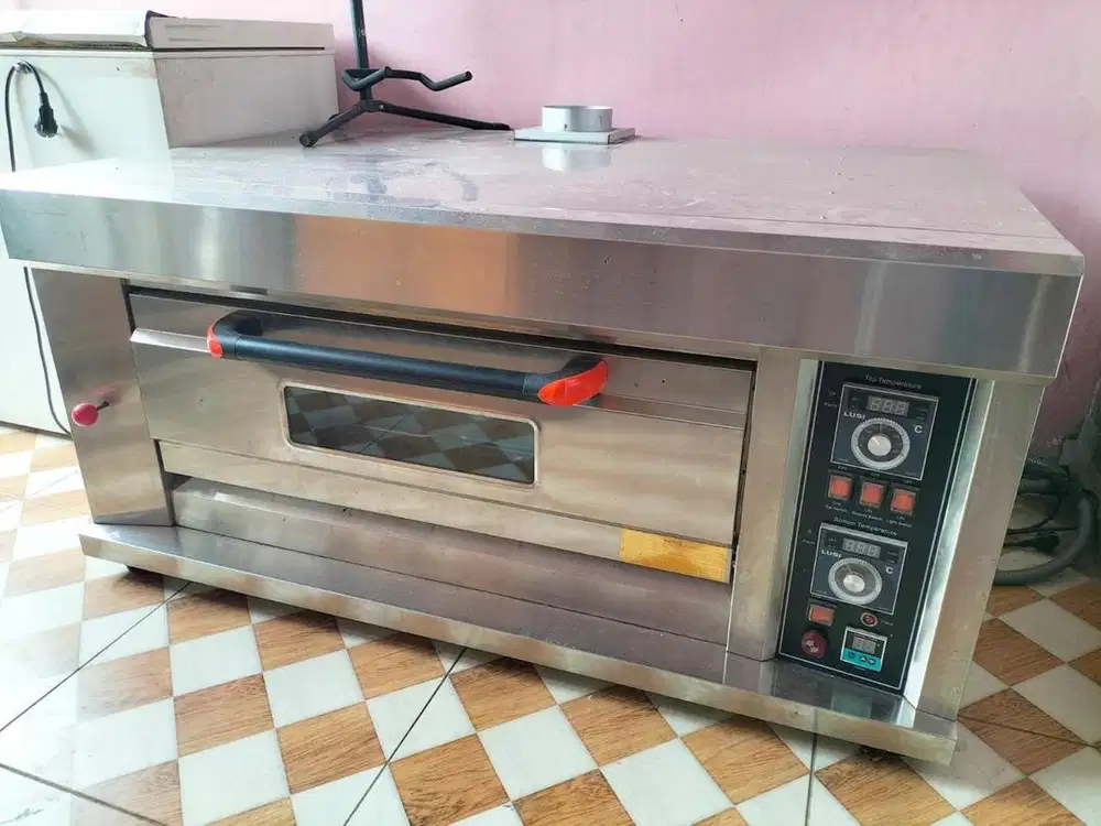 Oven Gas and Listrik