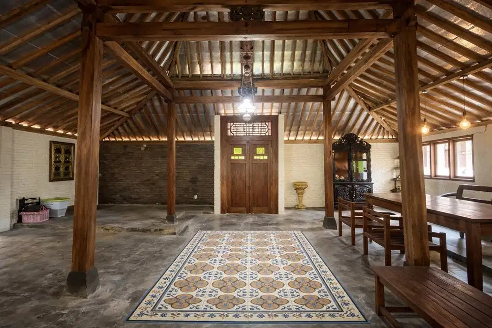 Disewakan cepat! Rumah dan Business space