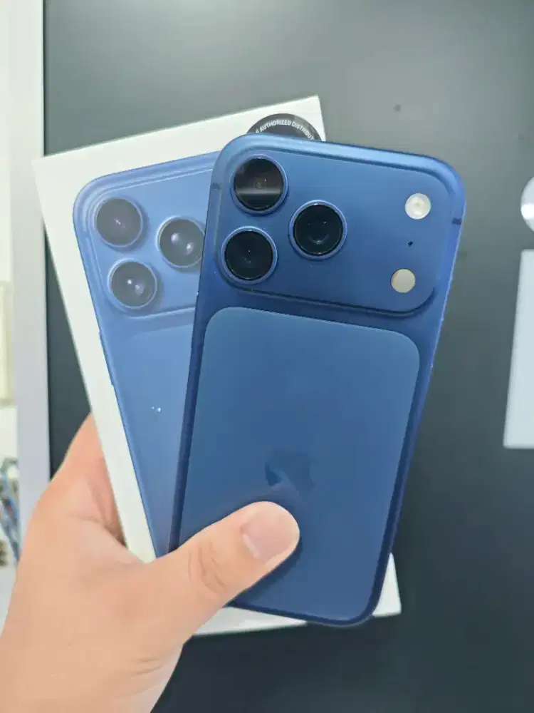 Iphone 17 pro 256 Blue ibox like new