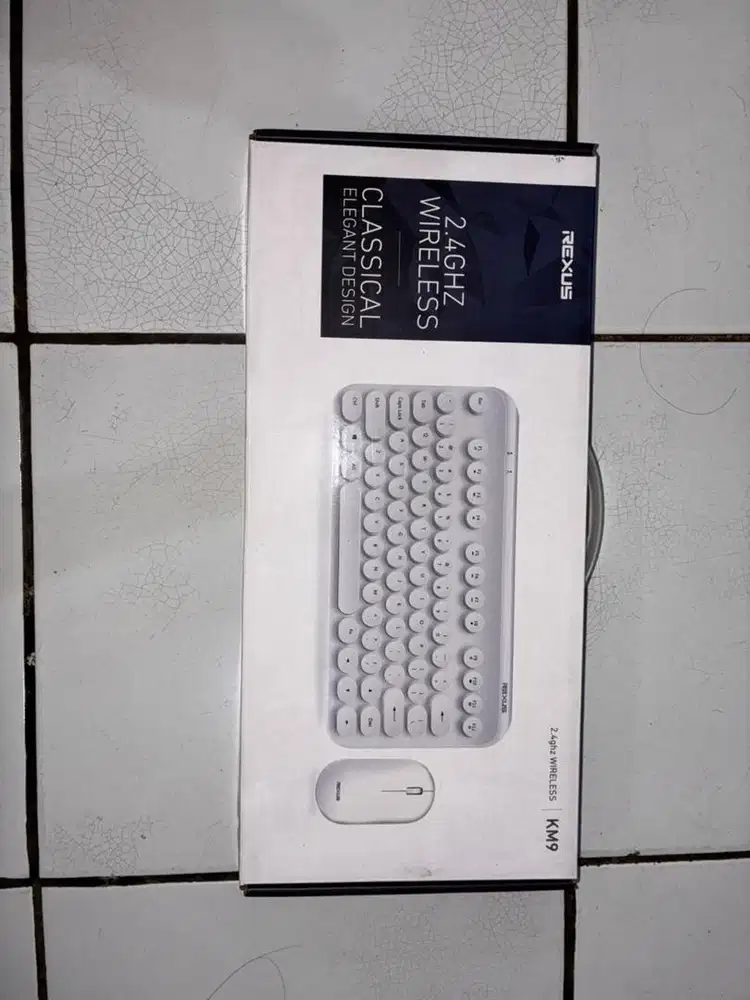 Rexus KM9 Wireless Keyboard Set + Mouse (Like New, Siap Pakai)