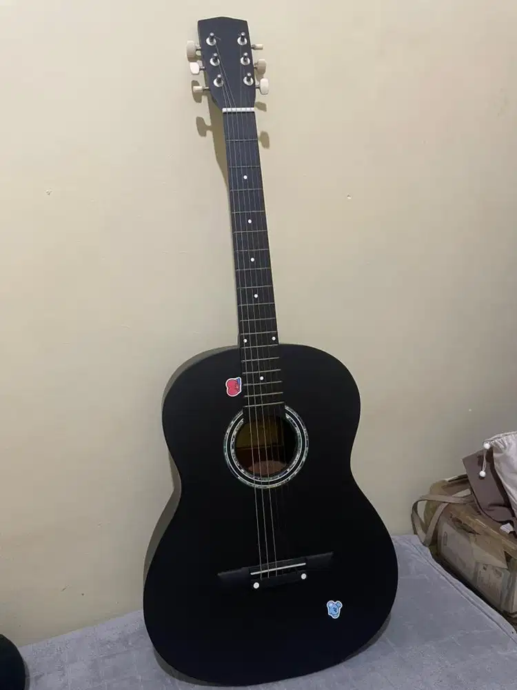 Gitar Yamaha 2nd Warna Hitam