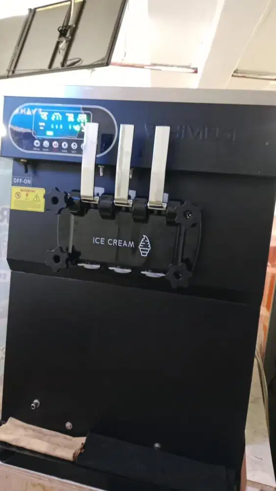 MESIN SOFT ICE CREAM COUNTER TOP SHIMUGI 3 handle