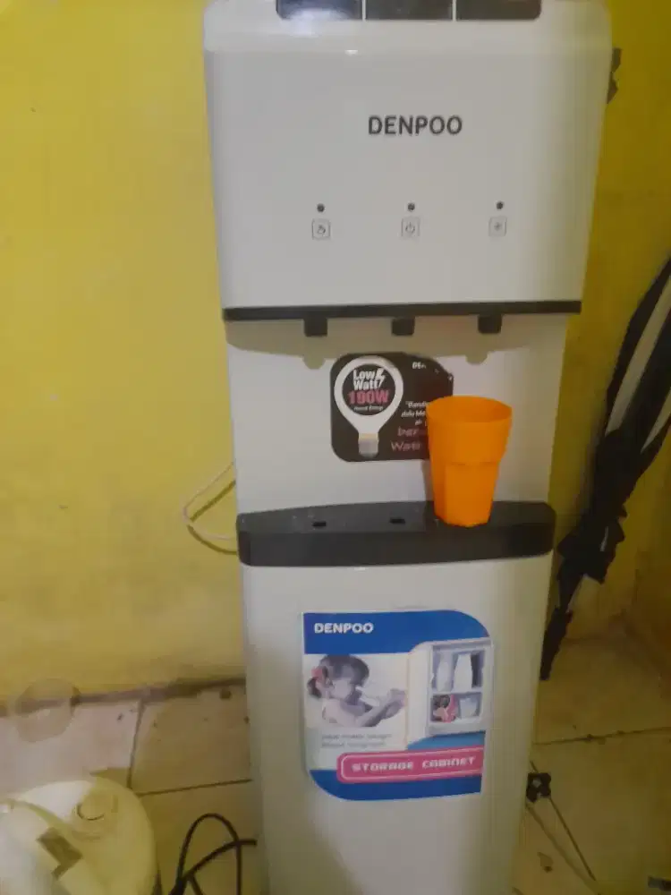 Dispenser merek denpoo