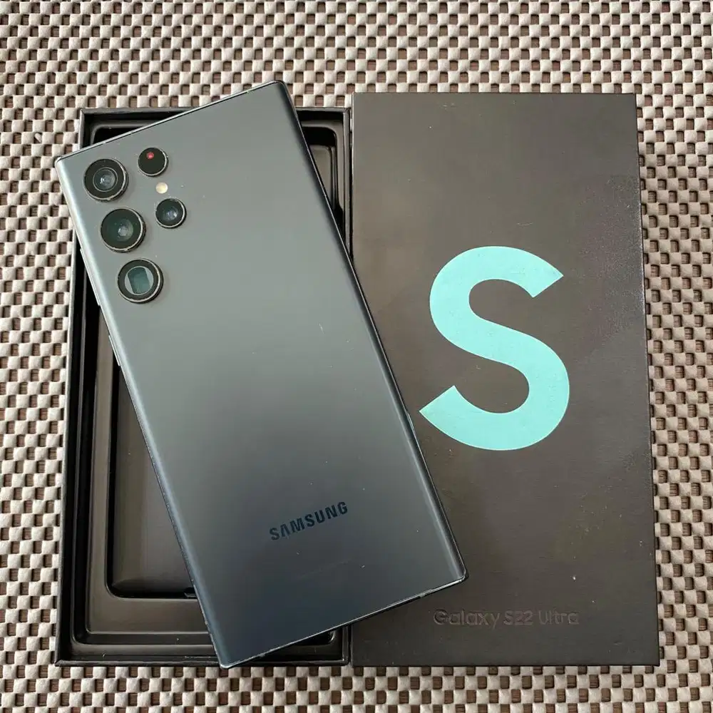 Samsung S22 Ultra 12/256