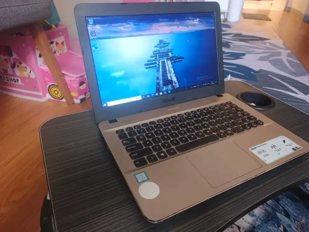 Dijual Laptop Asus i3 ram 4 1tera
