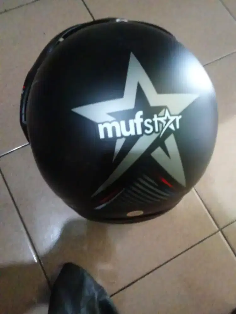 Helm baru dapat dari hadiah