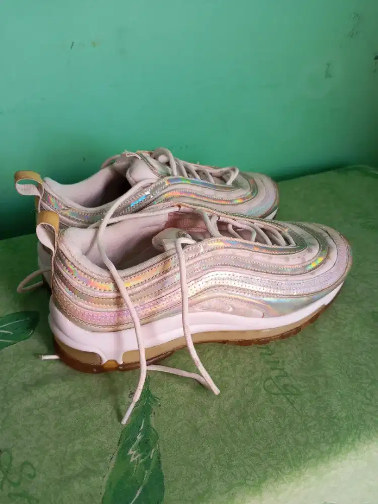 NIKE AIR SIZE 39 CAKEP NOMINUS LIKE NEW BERSIH YA