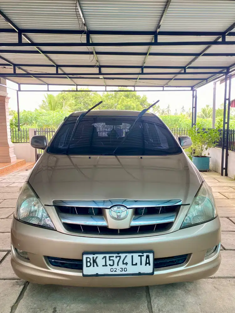 DIJUAL KIJANG INNOVA PEMAKAIAN PRIBADI nego tipis