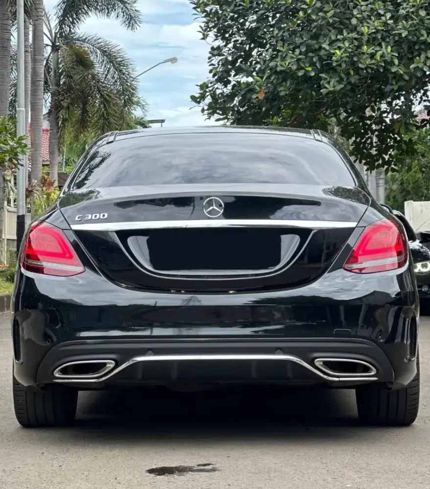 MURAH. Mercedes Benz C300 EQ Boost AMG 2020 c250 mbux 2019 cla200 cla