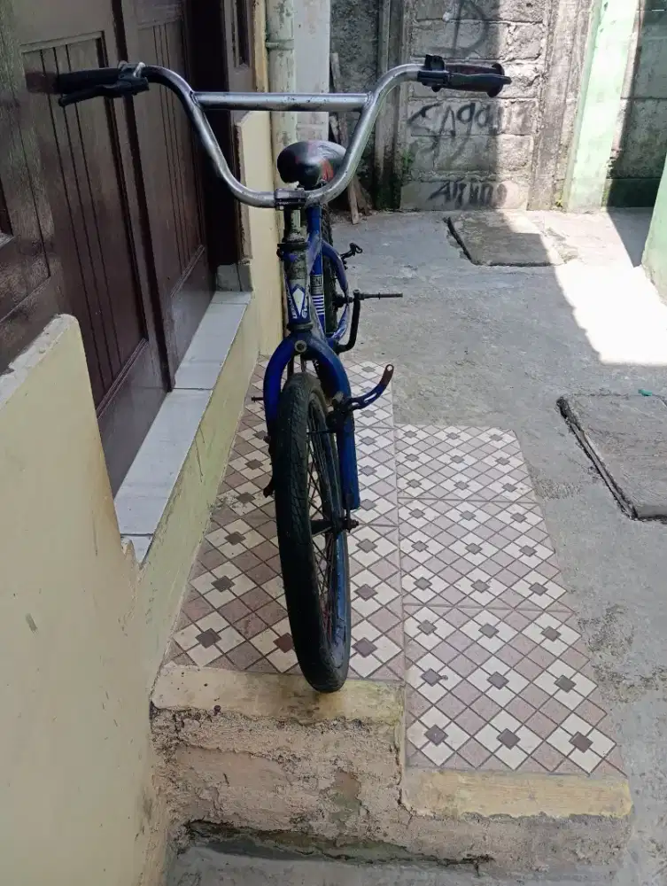 Di jual sepeda BMX