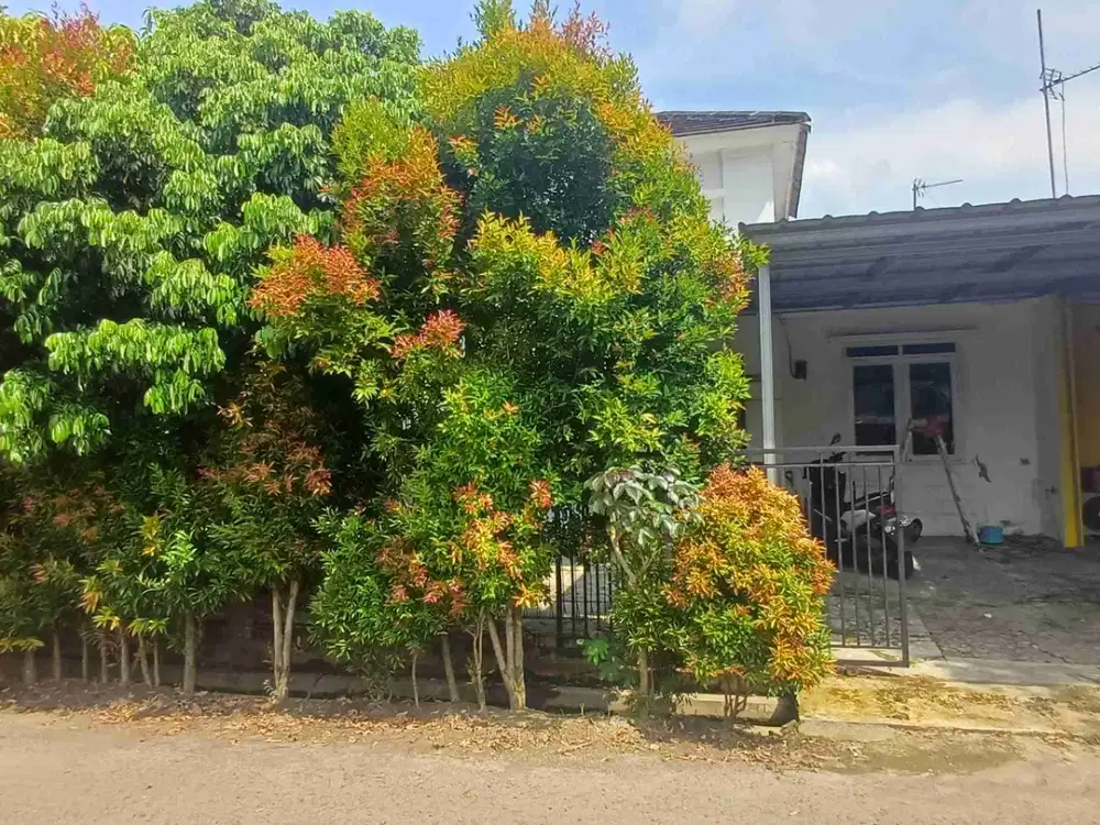 Rumah Hook Murah Di boulevard dekat Pos security