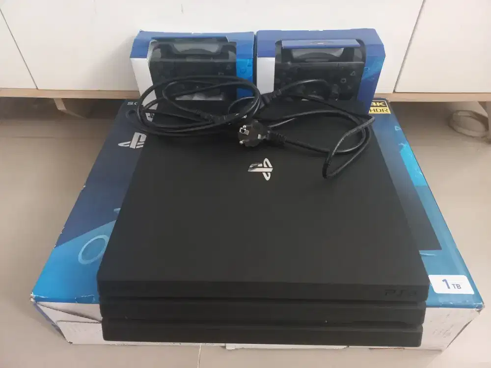 PS 4 Pro 1TB, Original