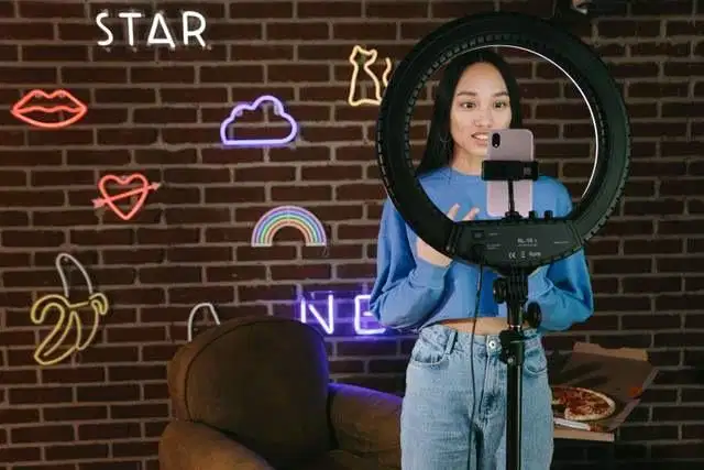 Host live marketplace