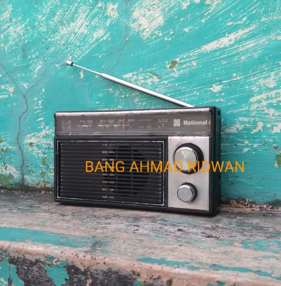 National radio transistor kecil antik jadul kuno tua klasik MW AM SW