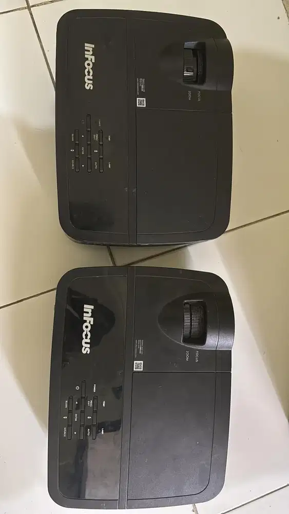 INFOCUS IN114a dan INFOCUS IN112a