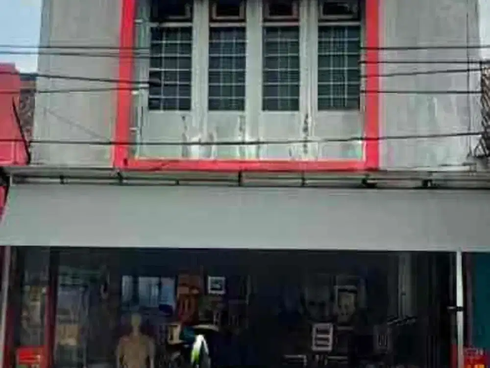 Jual
Jalan Gandawijaya Cimahi
Lt.144m2
Lb.432m2
Lebar Muka 6m
KT 4
KM 3
Listrik 4400watt
Air pump 
Hadap  timur
Carport 
Garasi 
SHM, IMB

Jual 3M nego
Ff - Ln