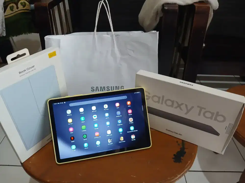 Samsung Galaxy Tab A9+ Mulus Like New + Book Cover!