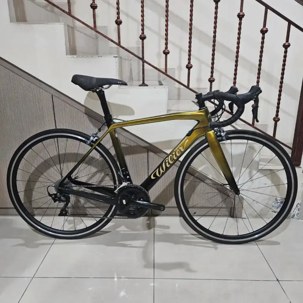 Sepeda roadbike wilier cento1sr carbon Size S