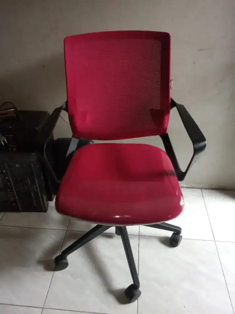 KUSRI KANTOR KONTAIN