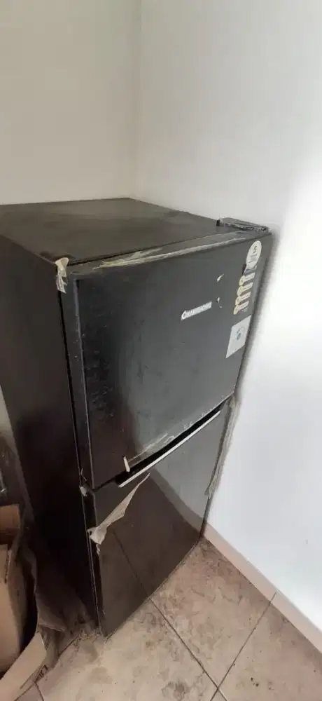 Kulkas chang hong bekas