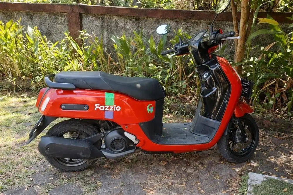 Yamaha Fazzio Hybrid 2024 Red Looks