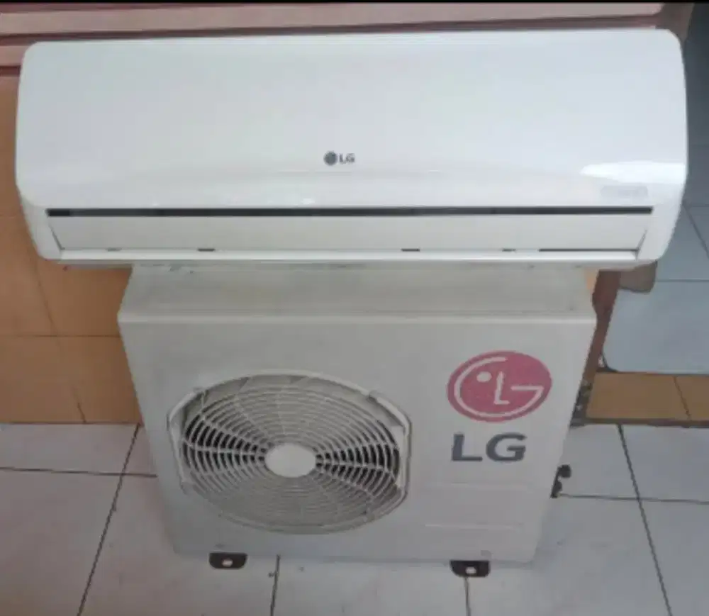Jual ac lg 1/2pk lowat 320wat kondisi 95% ori semua